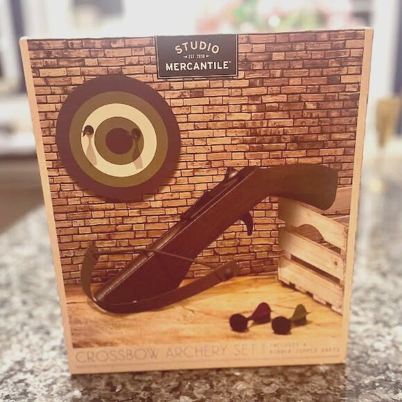 Rubber Dart Crossbow Archery Set, Incl. Crossbow, Target and Darts - Picture 1 of 11